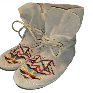 TOMS Size 7 Embroidered Tan Suede Zahara Casual Tie-Up Booties Women